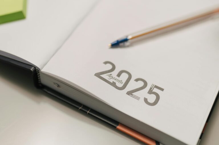 Setting Goals for 2025: Practical Tips for Achieving Your Best Year Yet